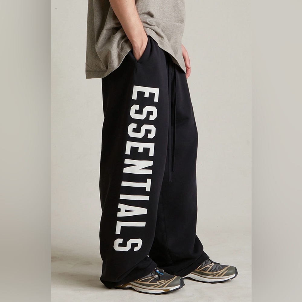 Fear of God ESSENTIALS Black Heavy Fleece Relaxed Sweatpants